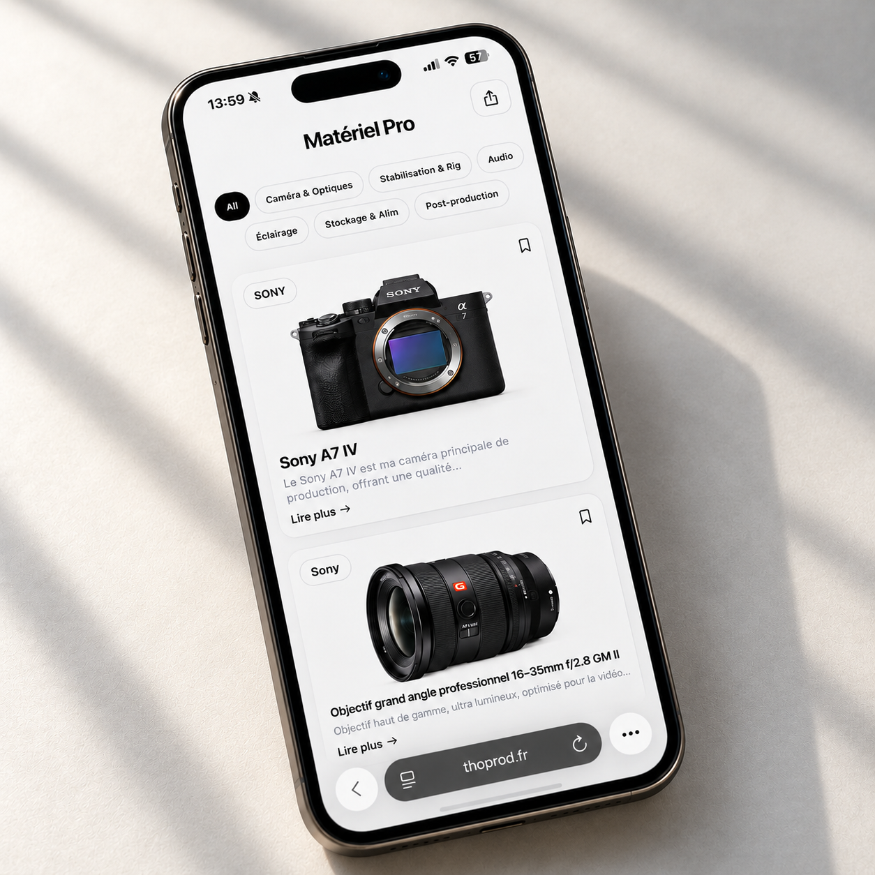 Aperçu de Matériel Pro sur smartphone, dans un décor clair
